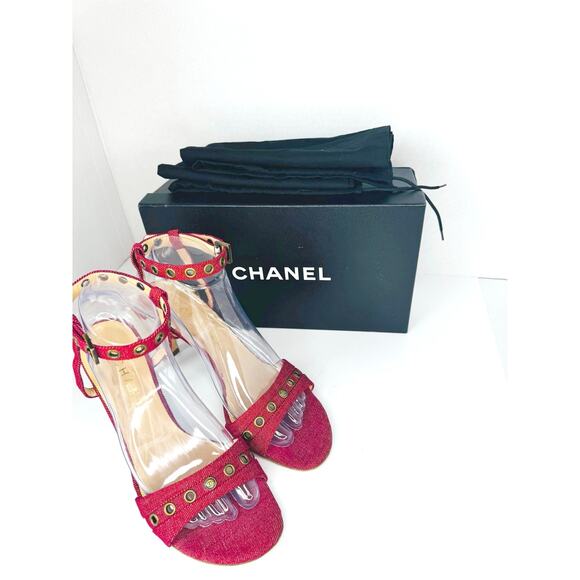 Vintage Chanel Red Canvas Sandals Heels IT 39  Grommet Ankle Strap CC Logo - Picture 4 of 12